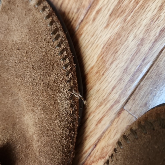 Minnetonka 3-Layer Fringe Boots - Picture 17 of 17